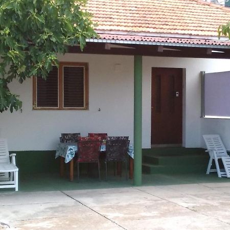 Villa House " Bond " Tisno Exterior foto