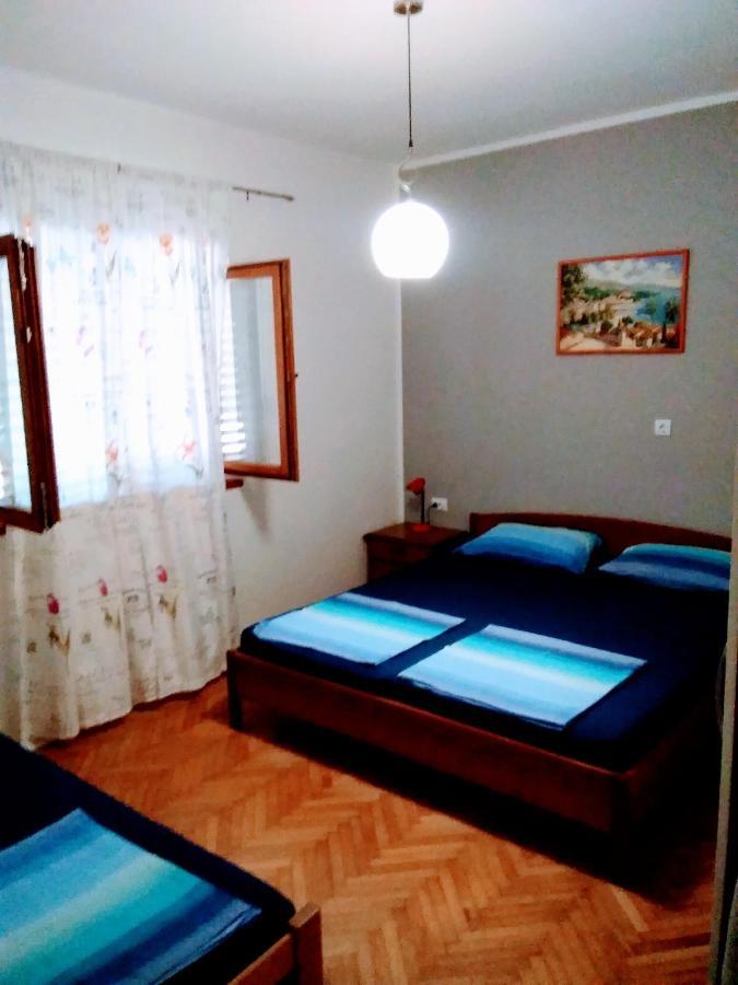 Villa House " Bond " Tisno Exterior foto